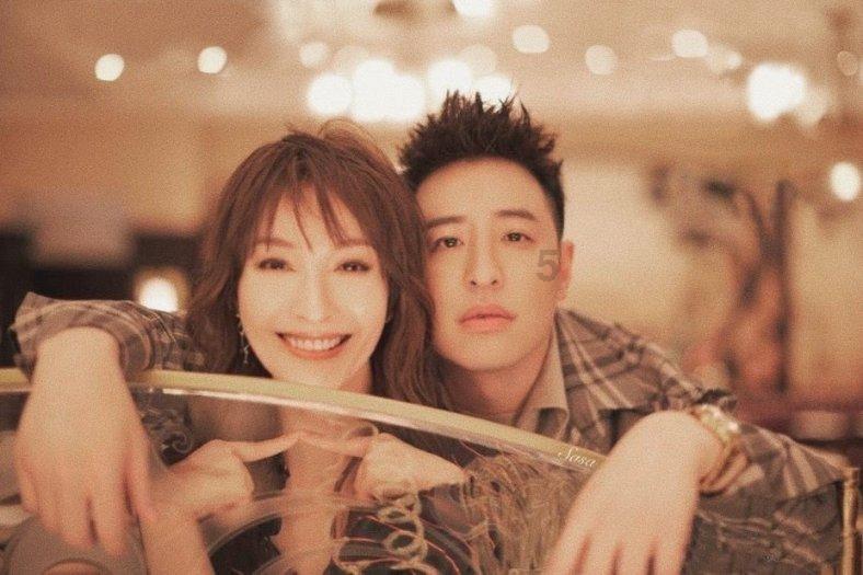 蜡笔小新兄妹春节大拜年