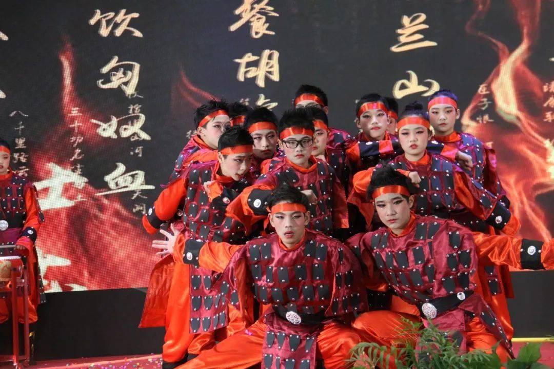 超黄金铠甲